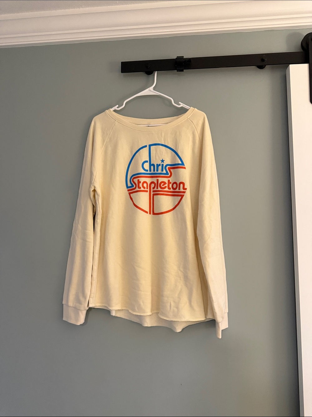 Cream Long-Sleeve cConcert sweatshirt
